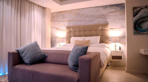 212 Crystal Towers Residence - Superior Studio Apartment